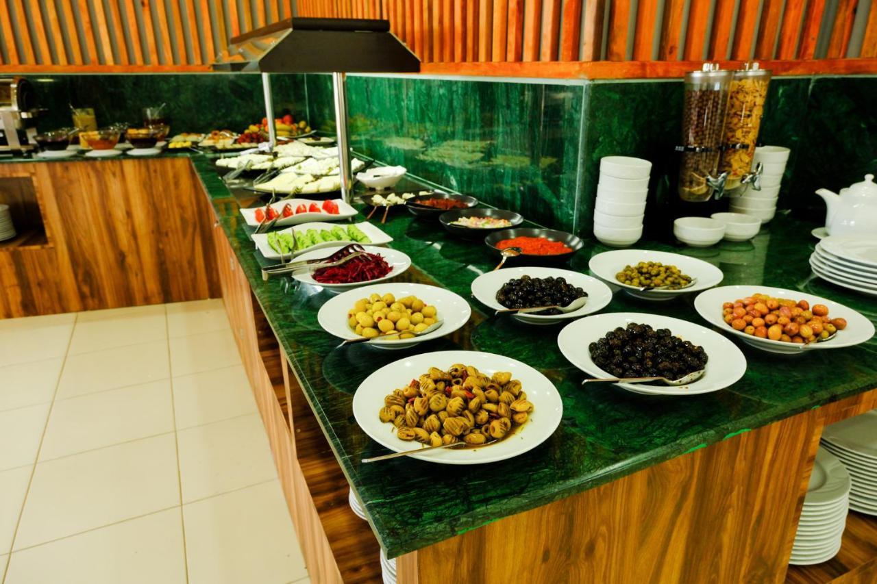 Grand Salizze Hotel Kestel  Buitenkant foto